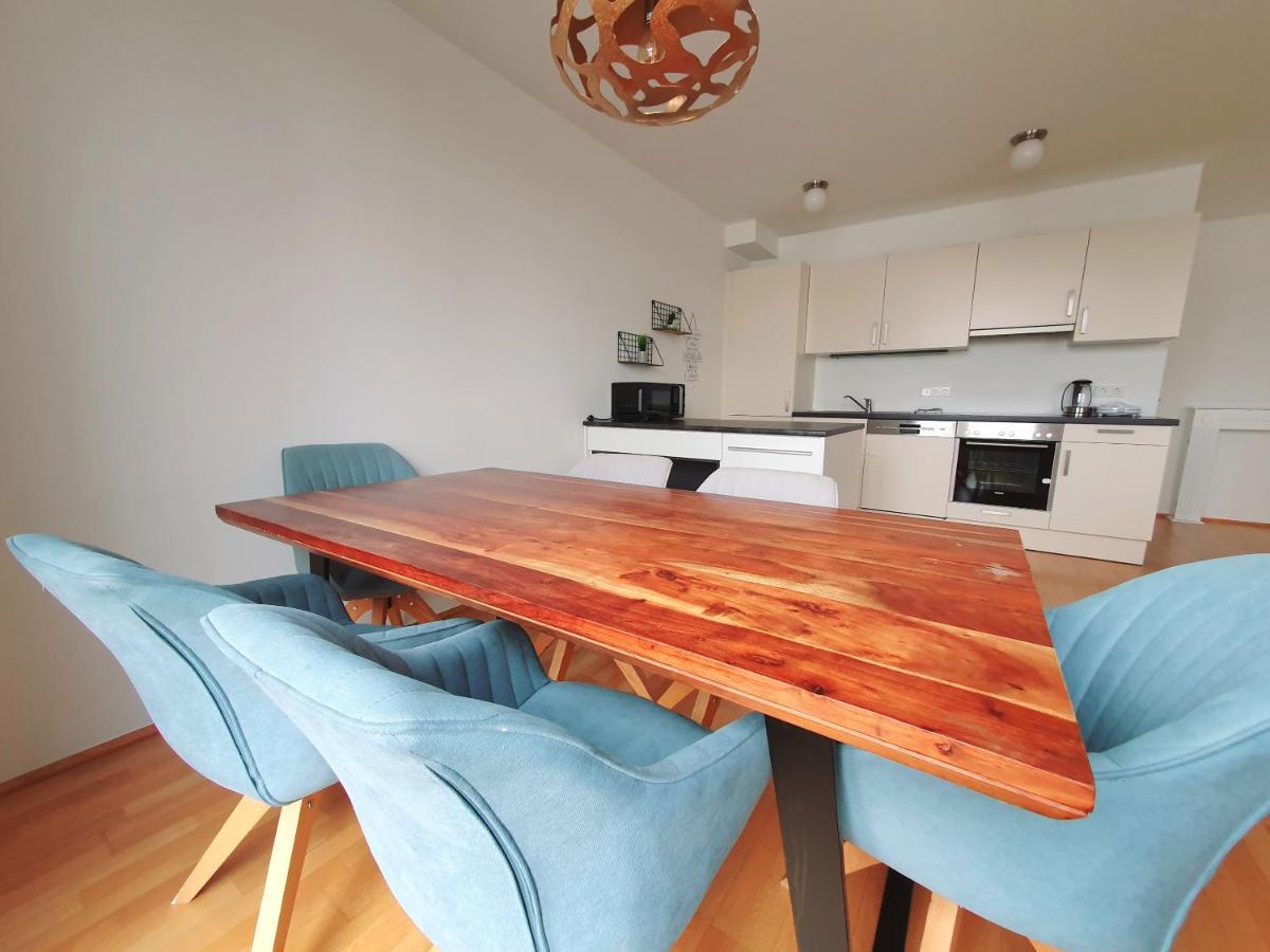 Near Lake Two Bedroom Duplex Apartment Wina Bagian luar foto